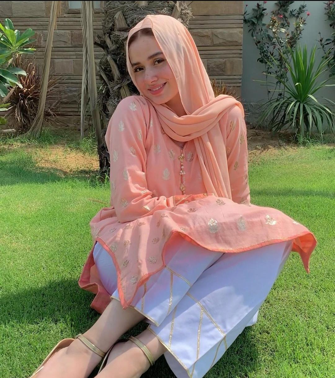 Aena Khan hijabi look