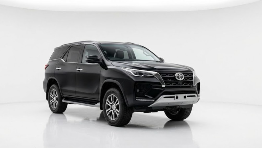 fotuner is one of the best SUVs pakistan