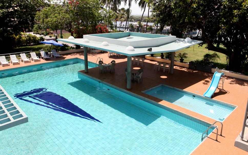 Beach Luxury Hotel pool