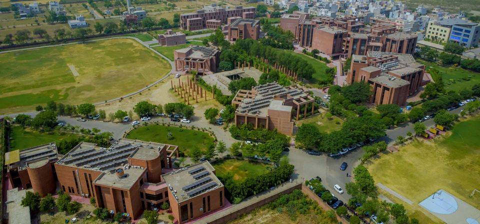 BNU Lahore with hostels