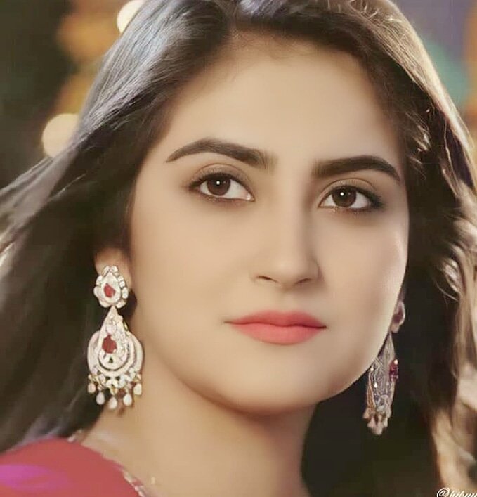 Hiba Bukhari biography